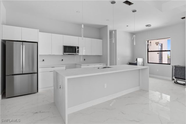 4214 NW 32nd ST, Cape Coral, FL 33993