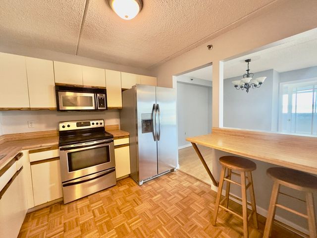 200 Cove Way 304, Quincy, MA 02169