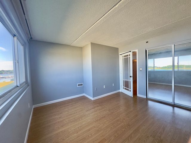 200 Cove Way 304, Quincy, MA 02169