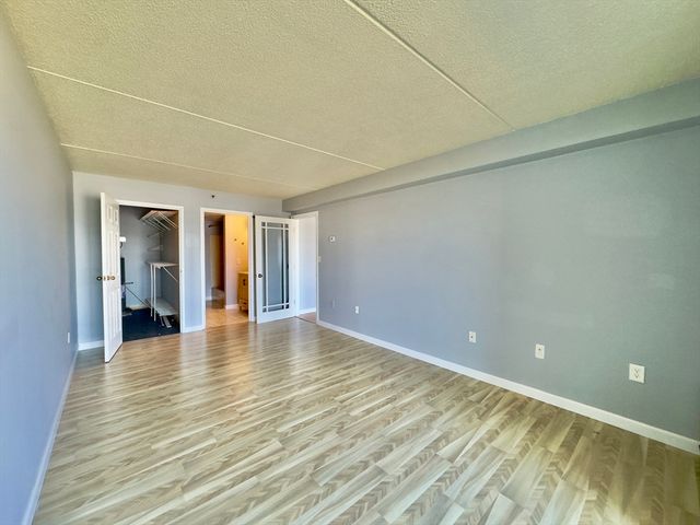 200 Cove Way 304, Quincy, MA 02169