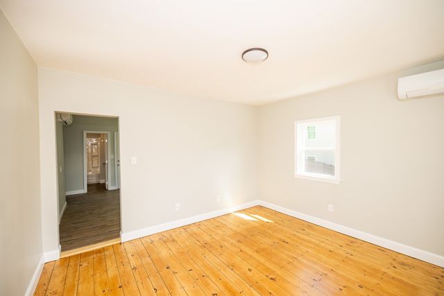 5 S Harlem St 1, Worcester, MA 01610
