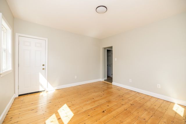 5 S Harlem St 1, Worcester, MA 01610
