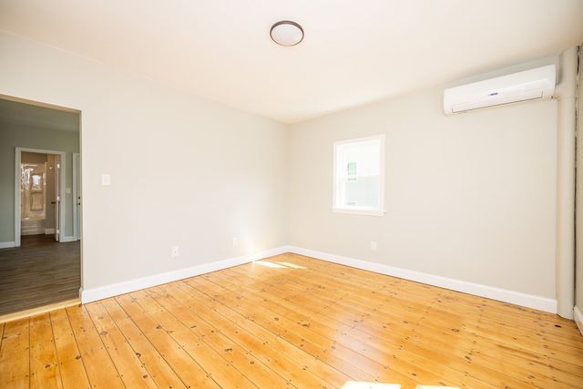 5 S Harlem St 1, Worcester, MA 01610