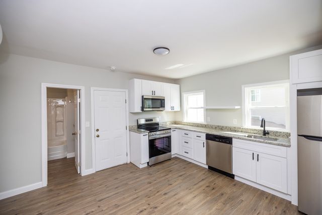 5 S Harlem St 1, Worcester, MA 01610
