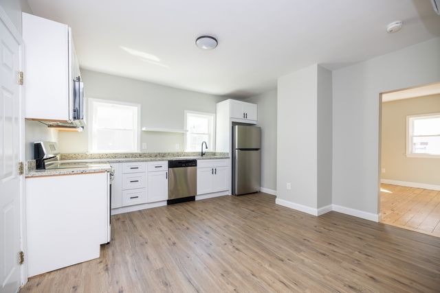 5 S Harlem St 1, Worcester, MA 01610