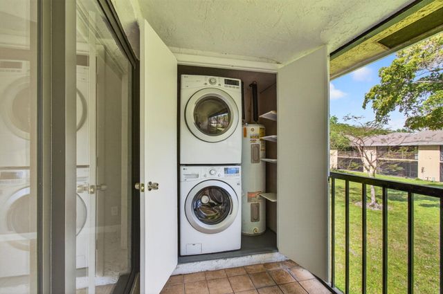 3939 NE 5th Avenue B201, Boca Raton, FL 33431