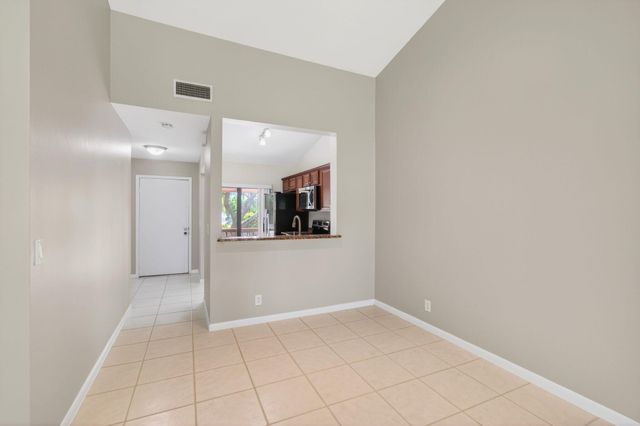 3939 NE 5th Avenue B201, Boca Raton, FL 33431