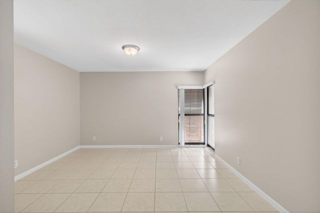 3939 NE 5th Avenue B201, Boca Raton, FL 33431