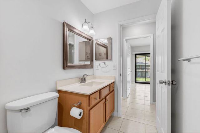 3939 NE 5th Avenue B201, Boca Raton, FL 33431