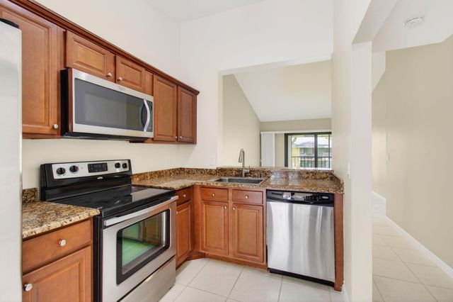 3939 NE 5th Avenue B201, Boca Raton, FL 33431