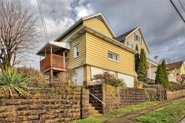 229 S 5th St, Youngwood, PA 15697