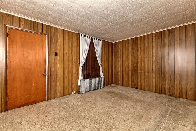 229 S 5th St, Youngwood, PA 15697