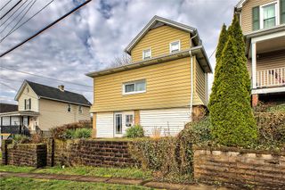 229 S 5th St, Youngwood, PA 15697