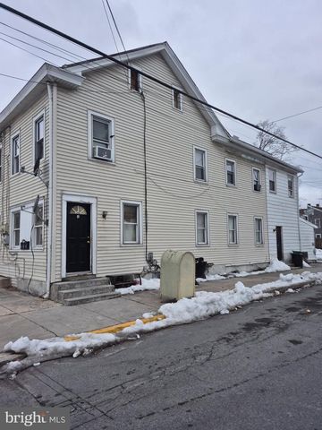 173 E PENN ST, Carlisle, PA 17013