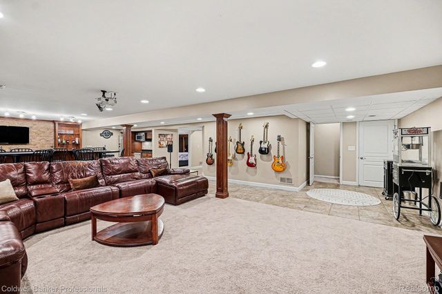 49579 Lakewood Street, Macomb Township, MI 48042