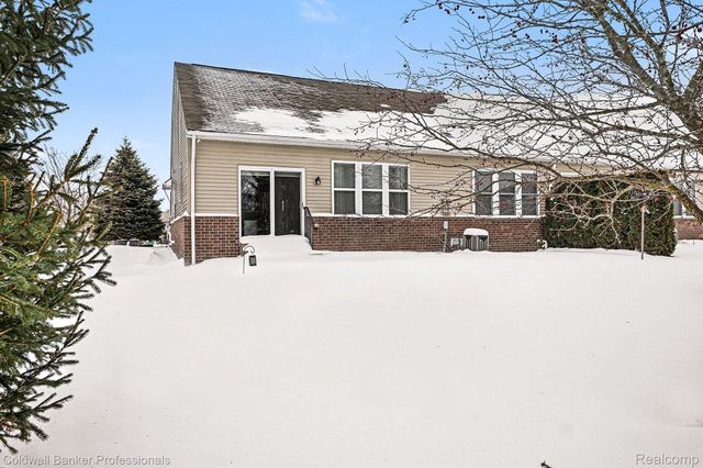 49579 Lakewood Street, Macomb Township, MI 48042