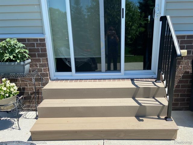 49579 Lakewood Street, Macomb Township, MI 48042