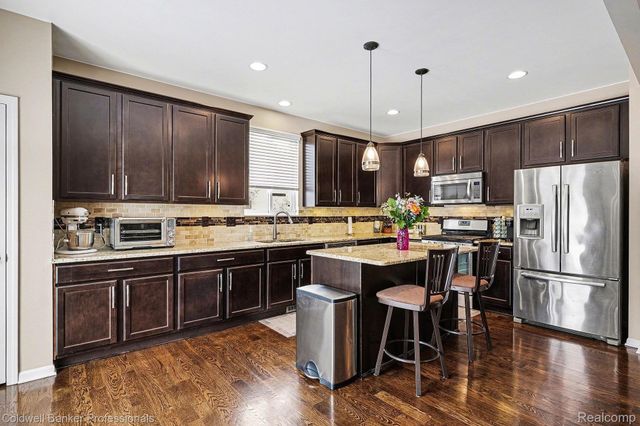 49579 Lakewood Street, Macomb Township, MI 48042