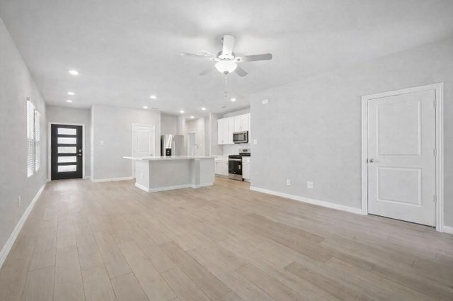 707 Leavenworth Drive, Princeton, TX 75071