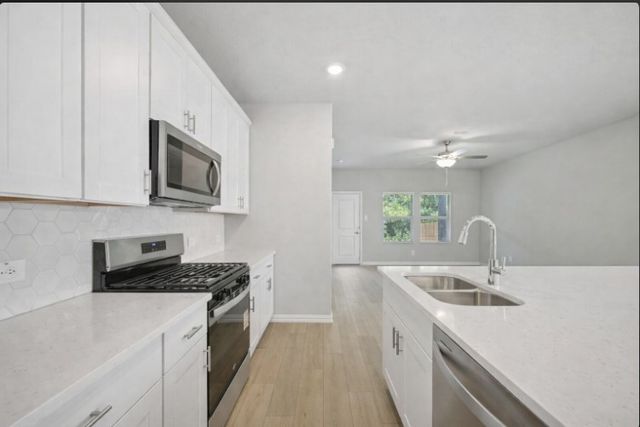 707 Leavenworth Drive, Princeton, TX 75071