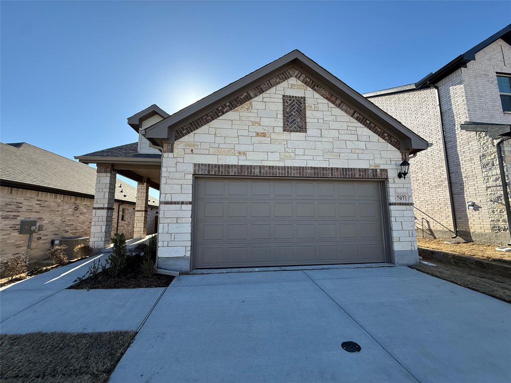 707 Leavenworth Drive, Princeton, TX 75071