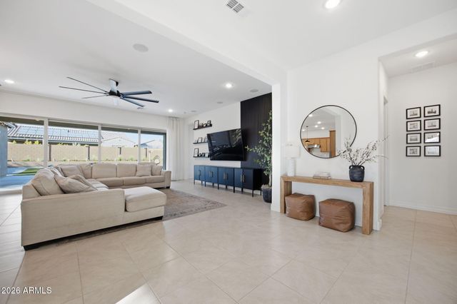 18620 W Sapium Way, Goodyear, AZ 85338