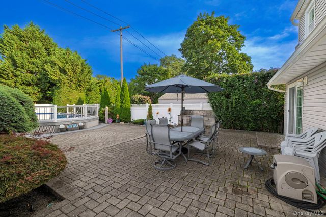 2569 Wantagh Avenue, Wantagh, NY 11793