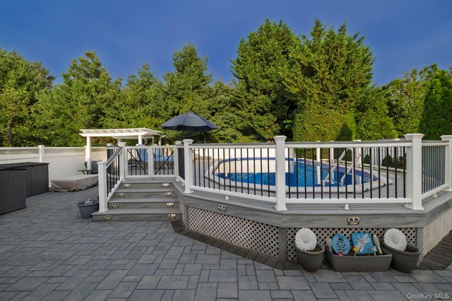 2569 Wantagh Avenue, Wantagh, NY 11793
