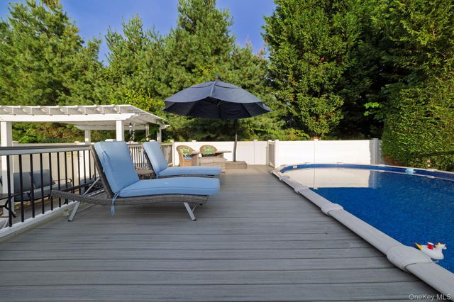 2569 Wantagh Avenue, Wantagh, NY 11793