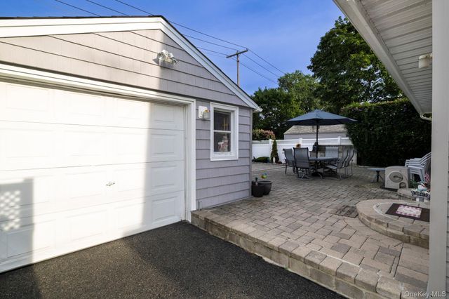 2569 Wantagh Avenue, Wantagh, NY 11793