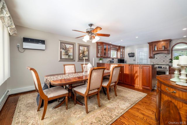 2569 Wantagh Avenue, Wantagh, NY 11793