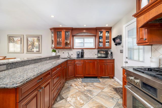 2569 Wantagh Avenue, Wantagh, NY 11793