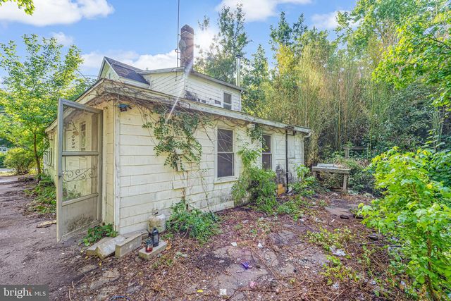 202 LAWRENCE CORNER RD, Pittsgrove, NJ 08318