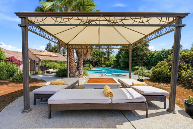 32265 Pleasant Oak Drive, Springville, CA 93265