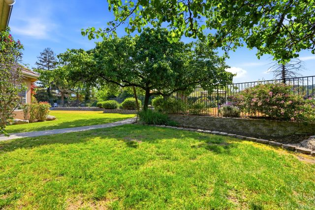 32265 Pleasant Oak Drive, Springville, CA 93265