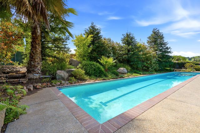 32265 Pleasant Oak Drive, Springville, CA 93265