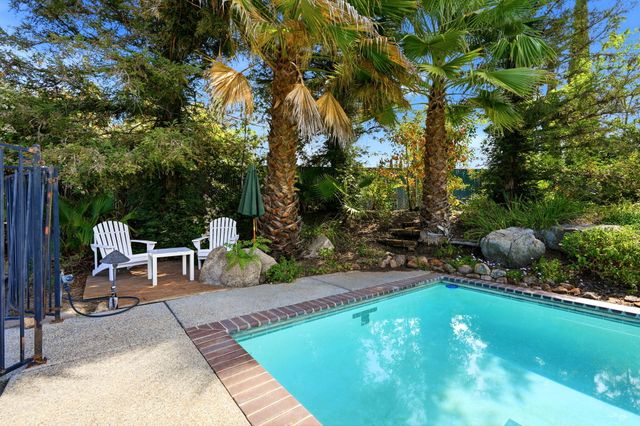 32265 Pleasant Oak Drive, Springville, CA 93265