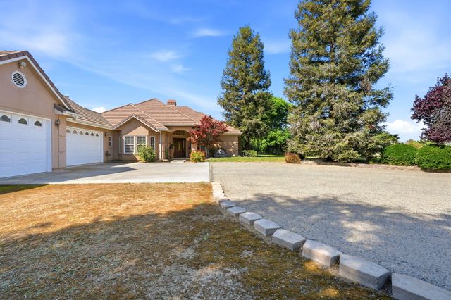 32265 Pleasant Oak Drive, Springville, CA 93265