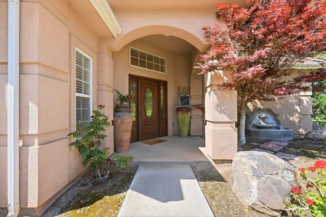 32265 Pleasant Oak Drive, Springville, CA 93265