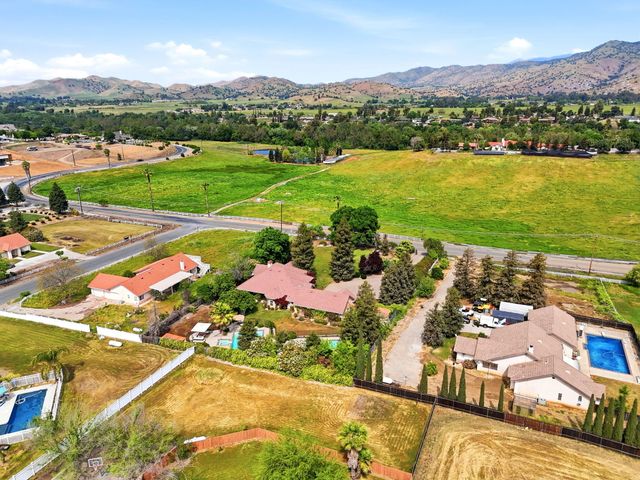 32265 Pleasant Oak Drive, Springville, CA 93265