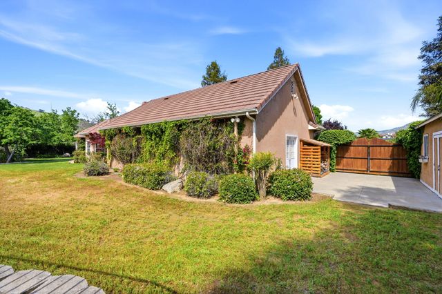 32265 Pleasant Oak Drive, Springville, CA 93265