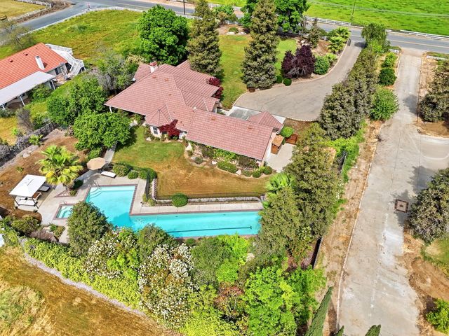 32265 Pleasant Oak Drive, Springville, CA 93265