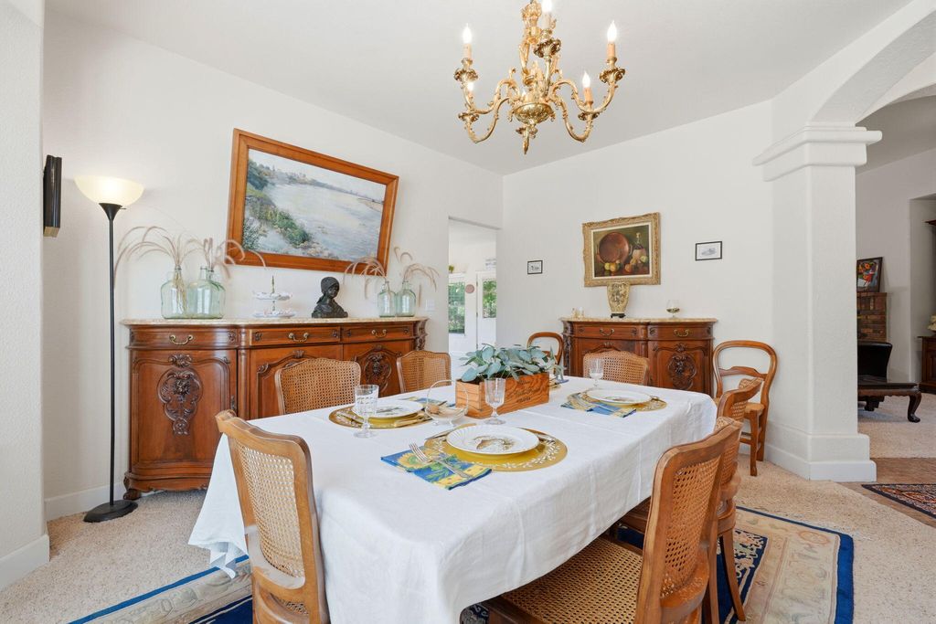 Image 15 of property listing at 32265 Pleasant Oak Drive, Springville, CA 93265