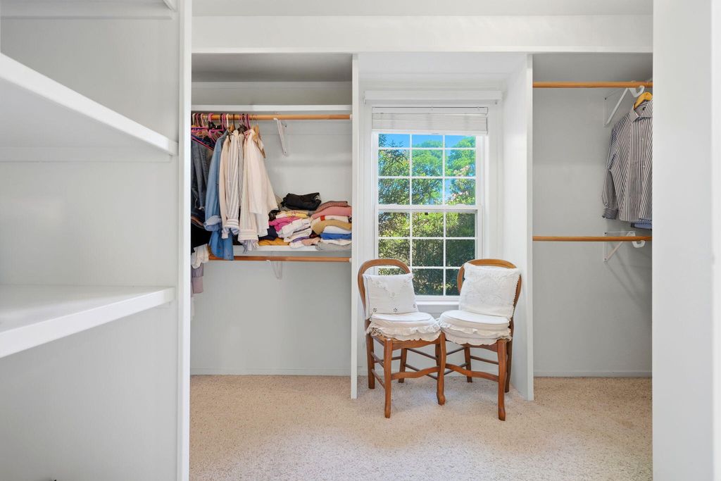 Image 31 of property listing at 32265 Pleasant Oak Drive, Springville, CA 93265