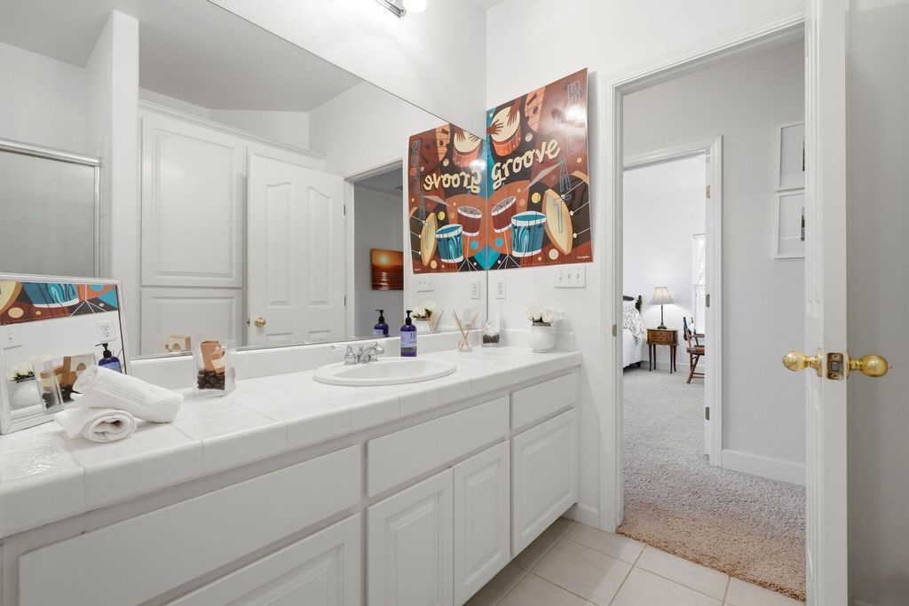 Image 37 of property listing at 32265 Pleasant Oak Drive, Springville, CA 93265