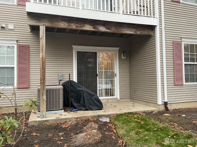 1207 Cypress Ln Lane, East Brunswick, NJ 08816