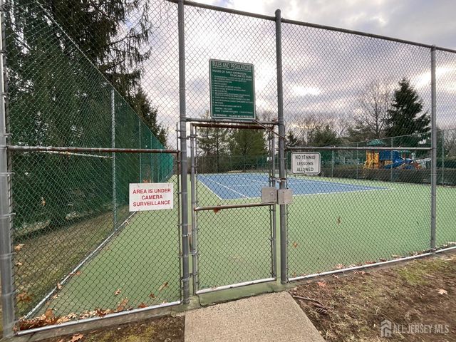 1207 Cypress Ln Lane, East Brunswick, NJ 08816