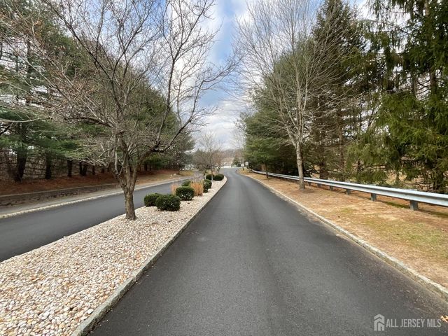 1207 Cypress Ln Lane, East Brunswick, NJ 08816