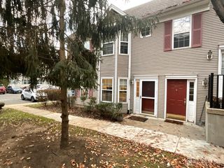 1207 Cypress Ln Lane, East Brunswick, NJ 08816