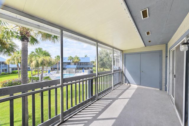 1431 NE 14th Court, Jensen Beach, FL 34957